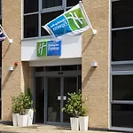 Holiday Inn Express London - Watford Junction By Ihg