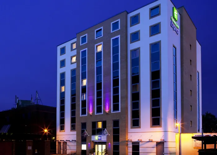 Holiday Inn Express London - Watford Junction By Ihg