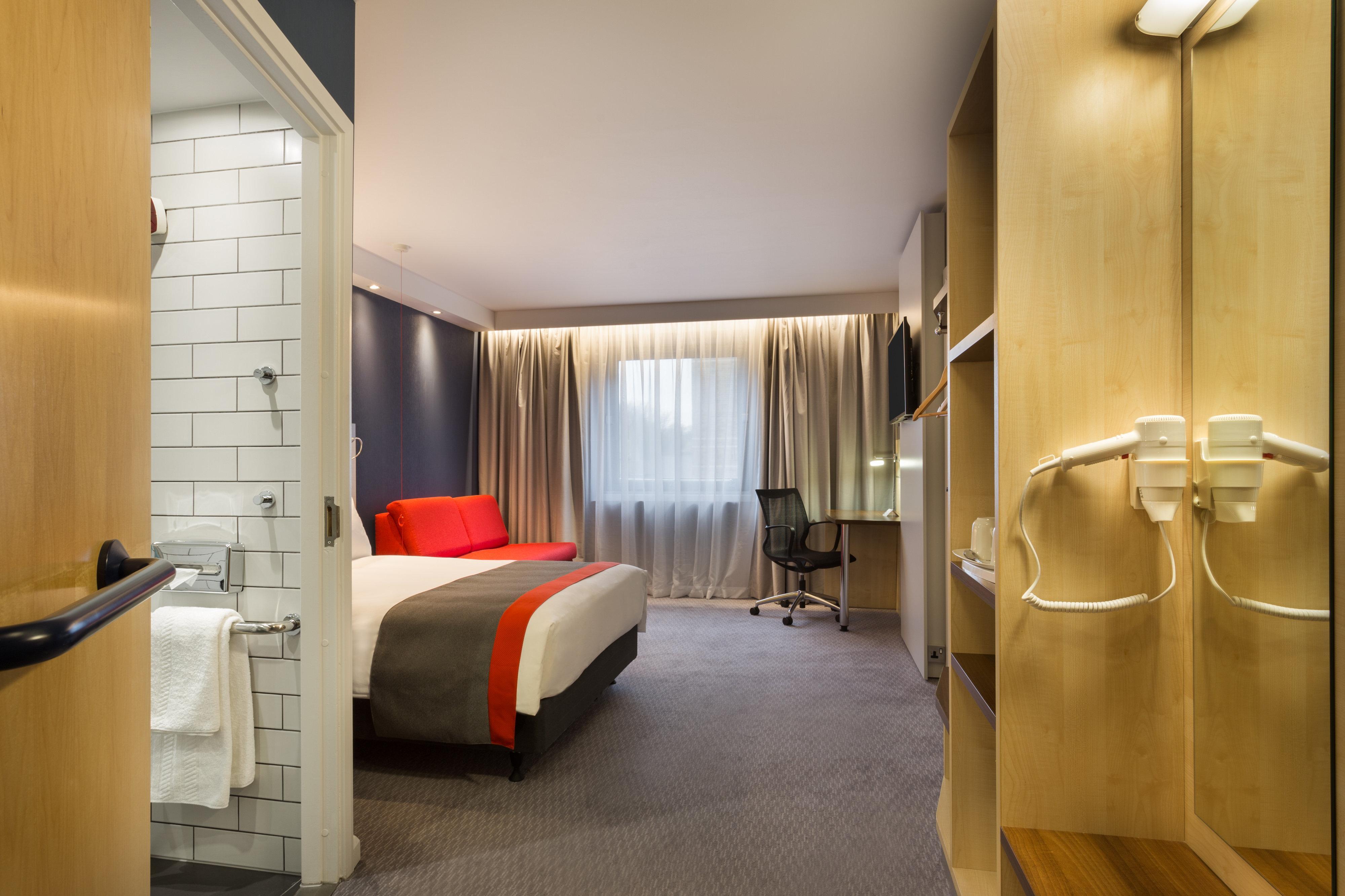 Express London - Junction By Ihg Hotel