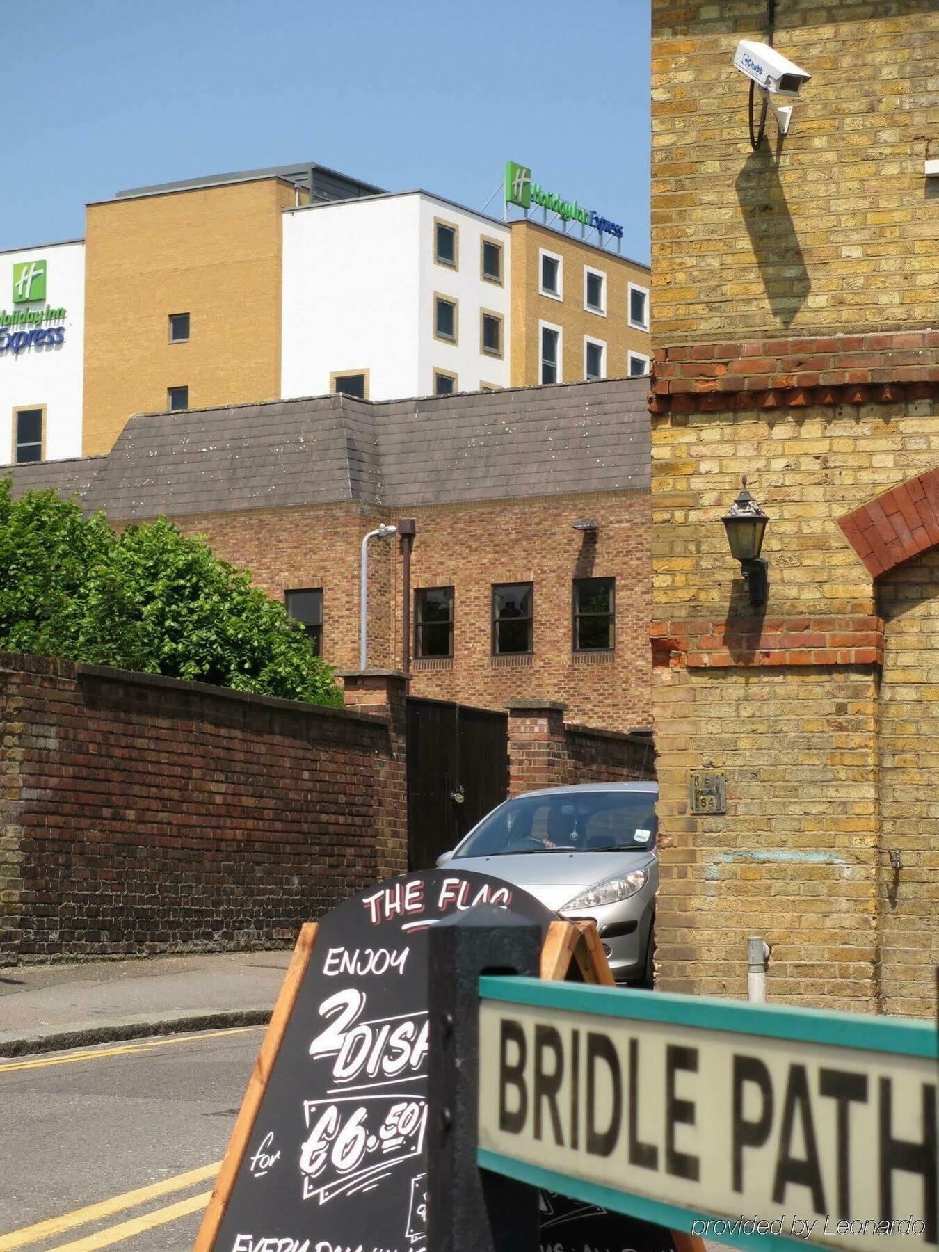Express London - Junction By Ihg